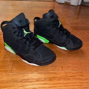 Air Jordan youth size 2Y